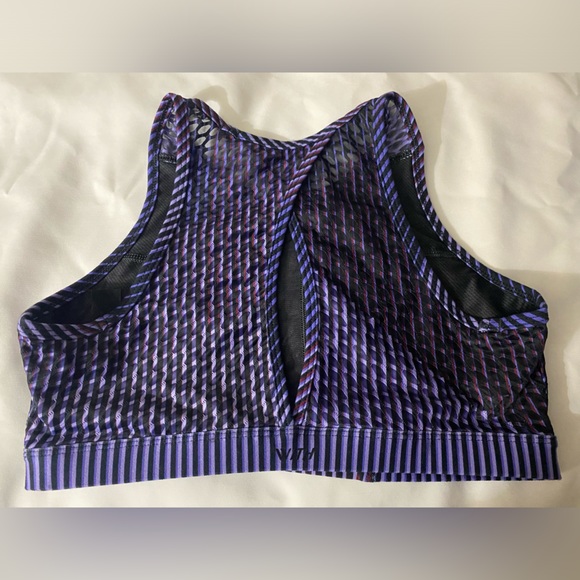 Peloton X WITH High Neck Bra in Array of Color - Picture 5 of 8